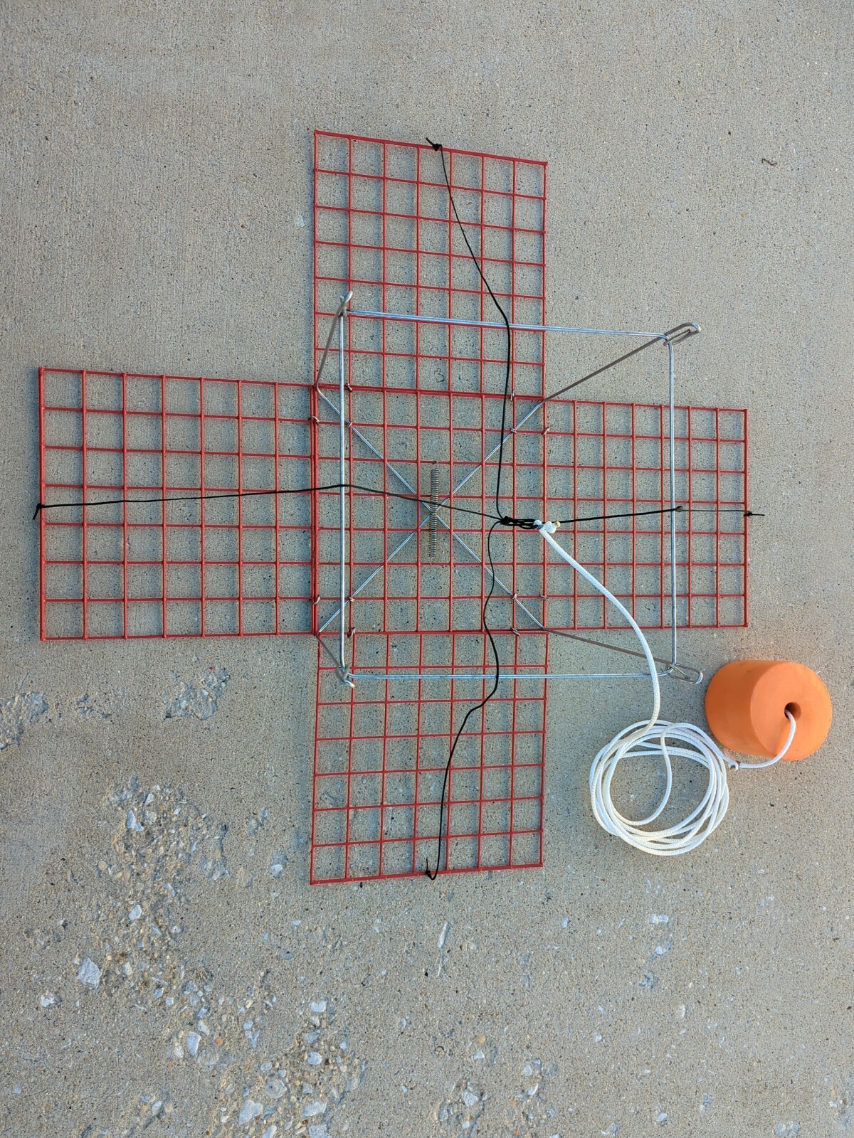 8 Red Vinyl Homemade Stackable Topless Crab Traps Rigged w/ Buoy