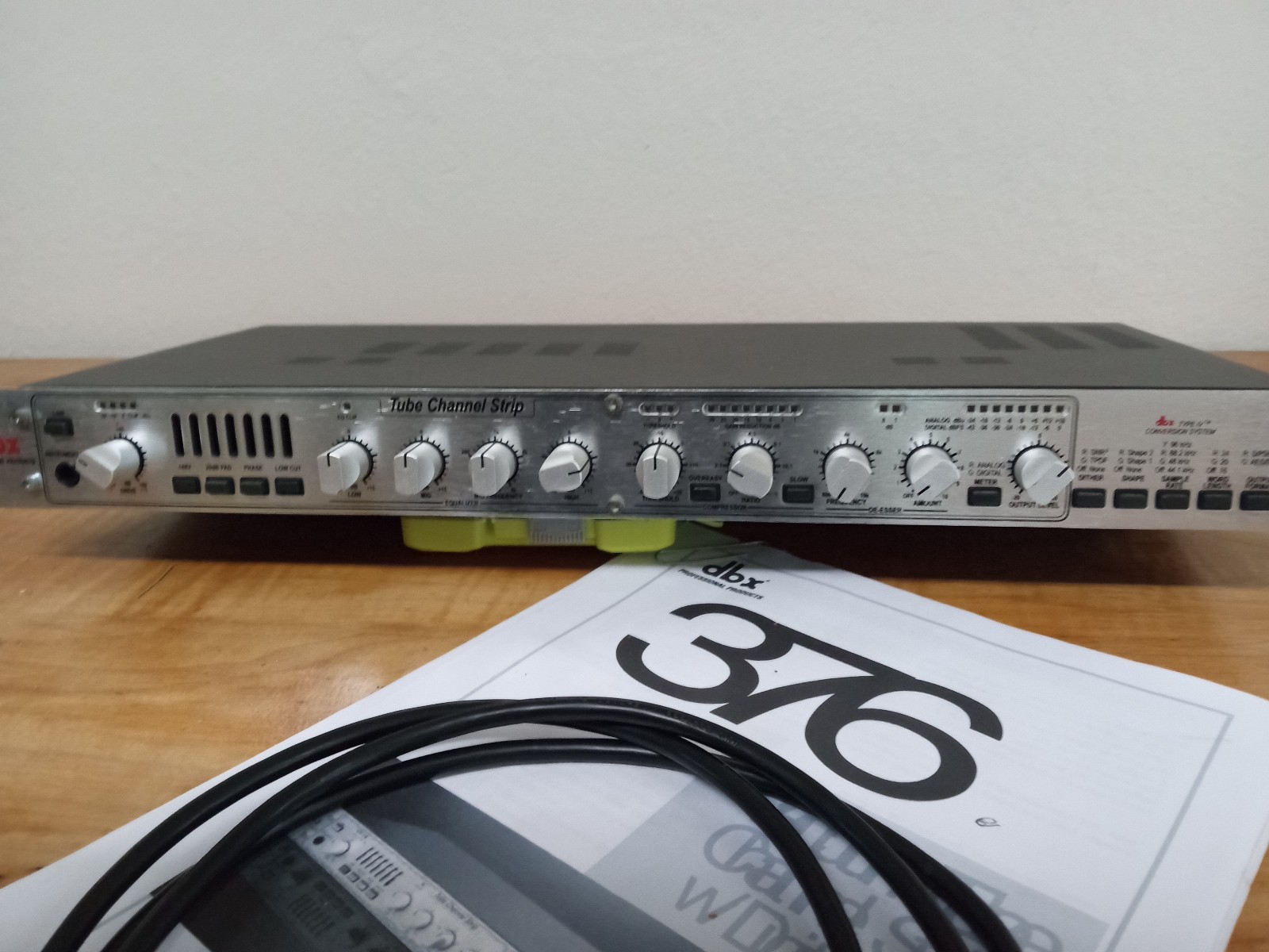 dbx 376 Tube Channel Strip w/Digital Out Very Clean