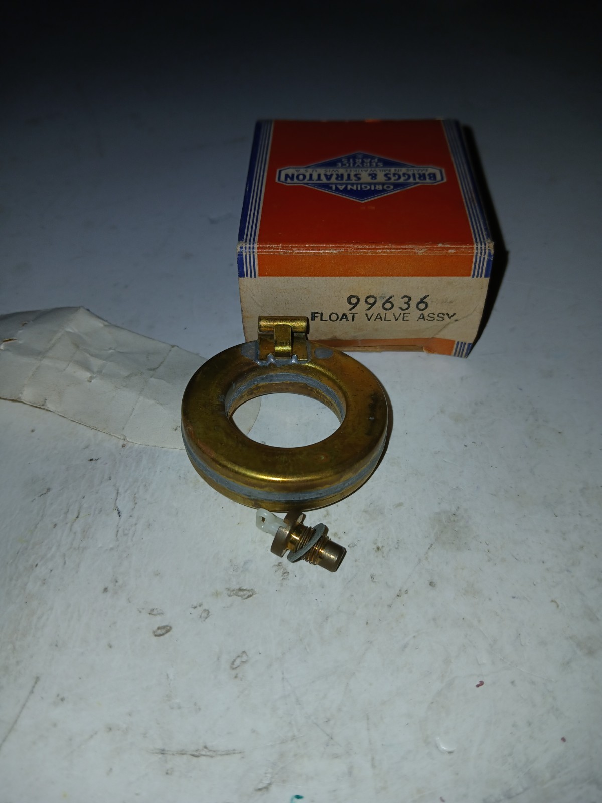 Briggs & Stratton engine Carburetor Float, Needle & Seat Part # 99636 - nos oem