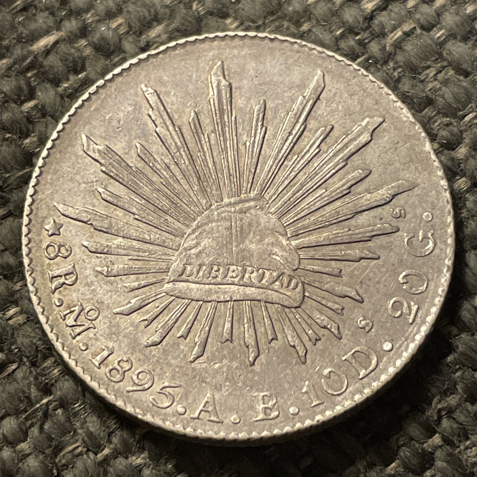 1895 Mo AB Mexico 8 Reales Silver Coin KM# 377.10 Cap Rays Eagle.