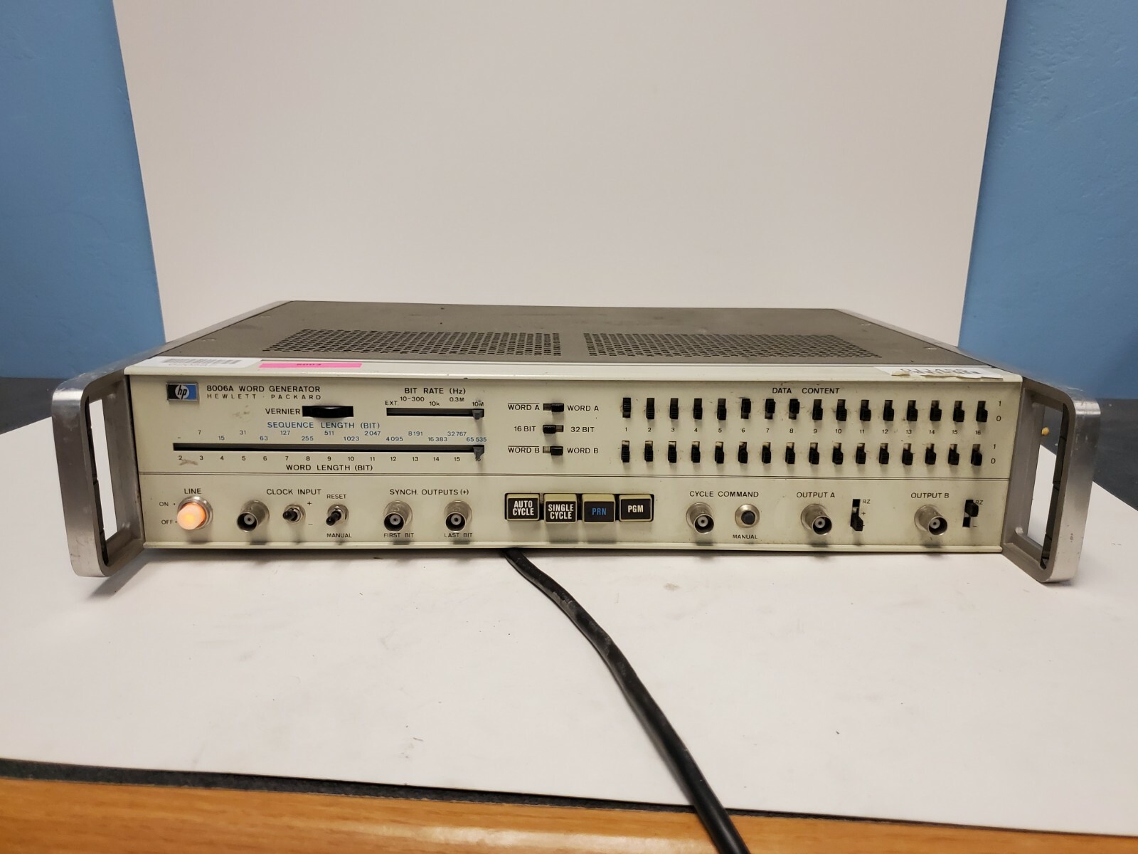 HP Hewlett Packard 8006A Word Generator
