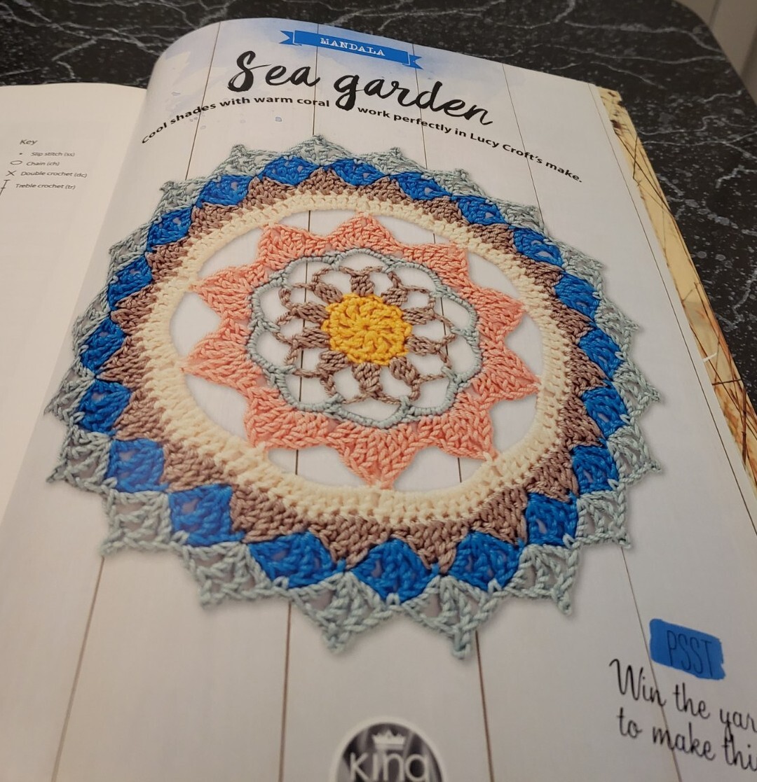 DY8 SIMPLY CROCHET MAGAZINE, ISSUE #66