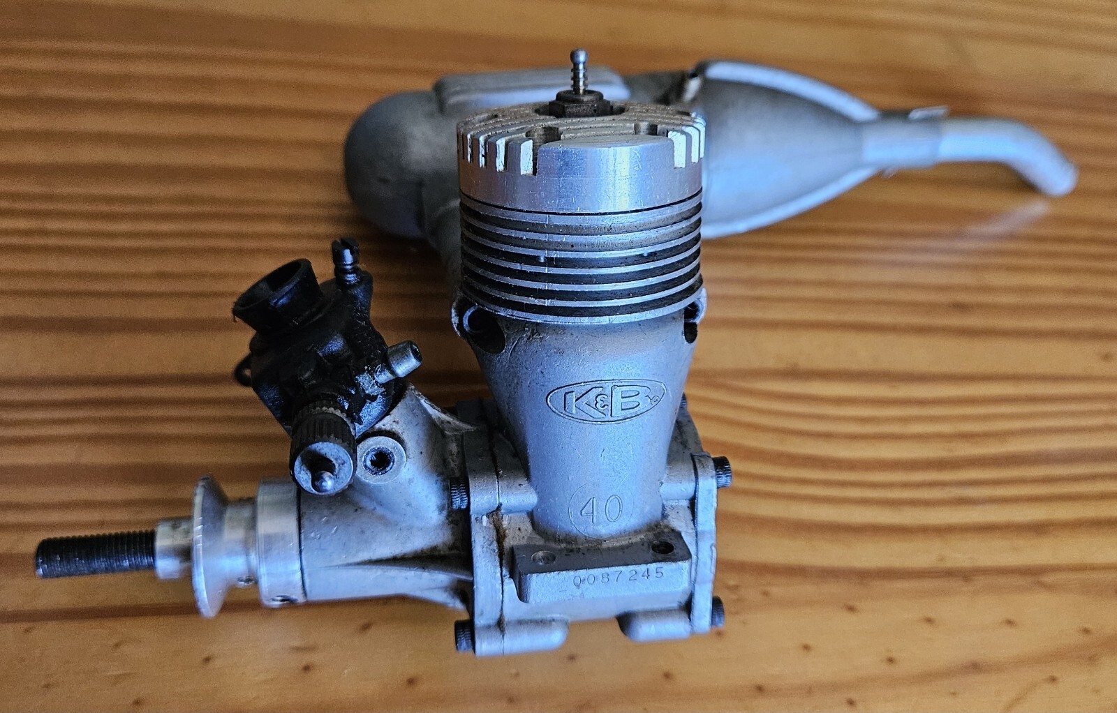 Vintage K&B 40 RC glow engine with Irvine carburetor and Muffler F3.2