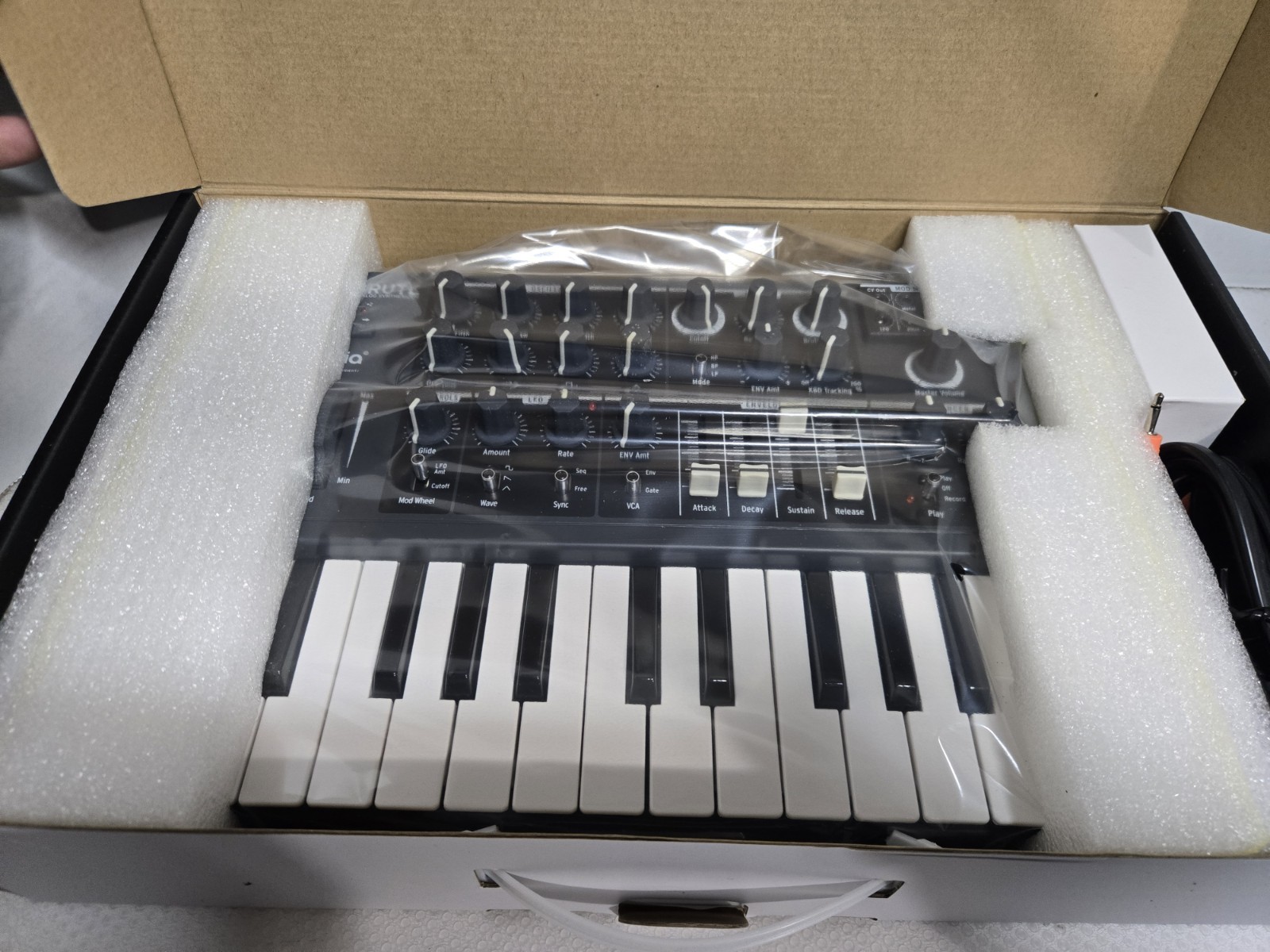 Arturia MicroBrute Analog Synthesizer Keyboard Midi USB