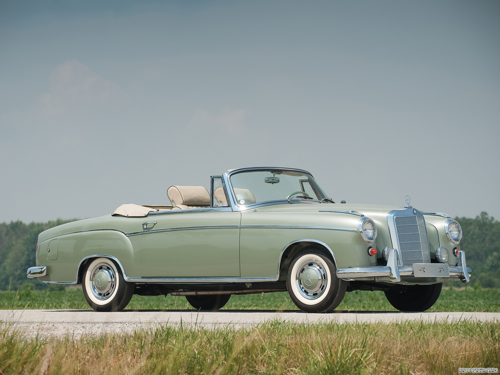 Cars mercedes benz 220se cabrio Desk Mat Stitched