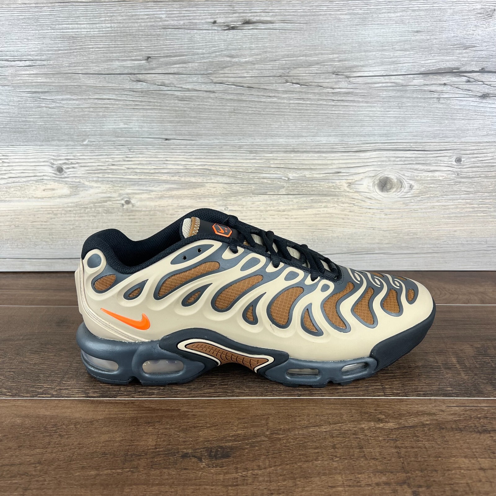Nike Men's Air Max Plus Drift Mens Sz 10.5 Khaki Dark Smoke Sanddrift FZ3041 200