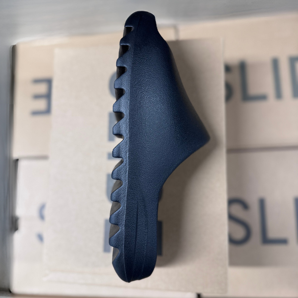 Adidas Yeezy Slide Onyx - Multiple Sizes - (100% Authentic) HQ6448