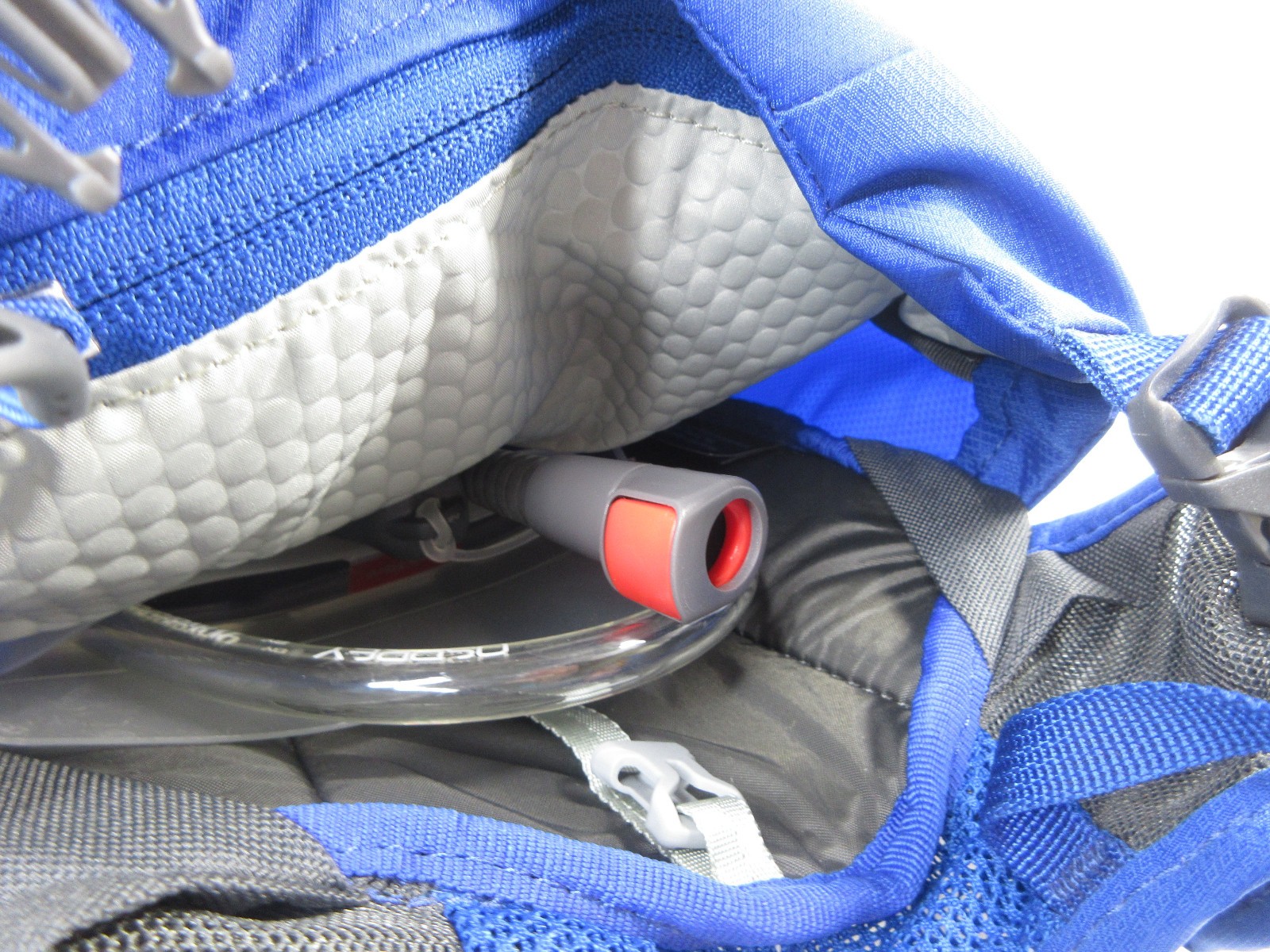Osprey Katari 7 Hydration Backpack Includes 2.5L Water Reservoir Blue Small