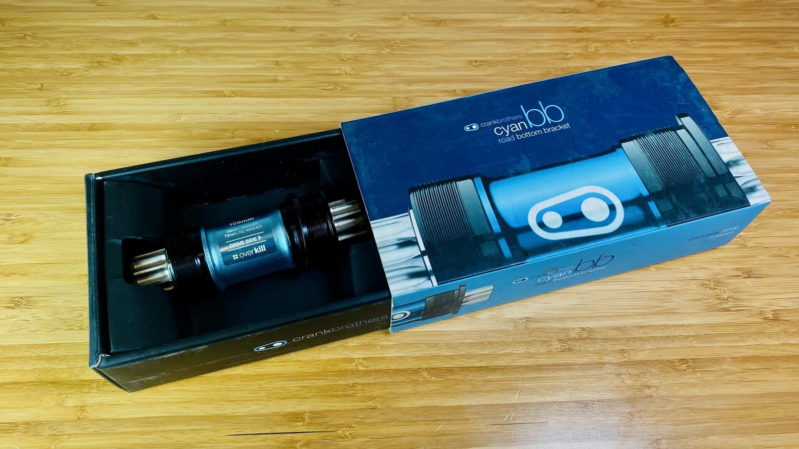 NOS crankbrothers cyanBB ISIS Bottom Bracket 108mm 68-73mm 220g