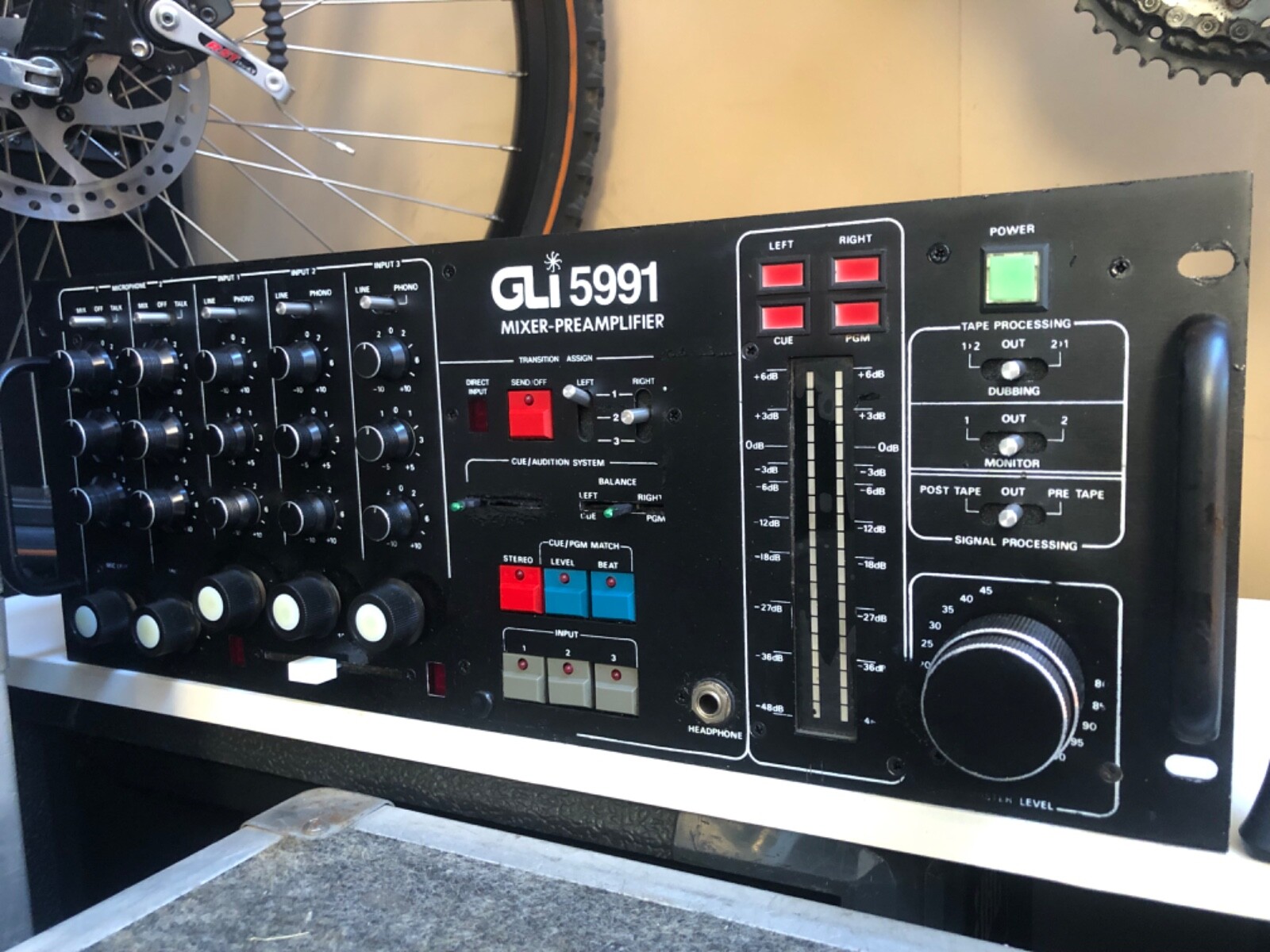 GLI 5991 rotary pre-amp mixer with assignable fader!