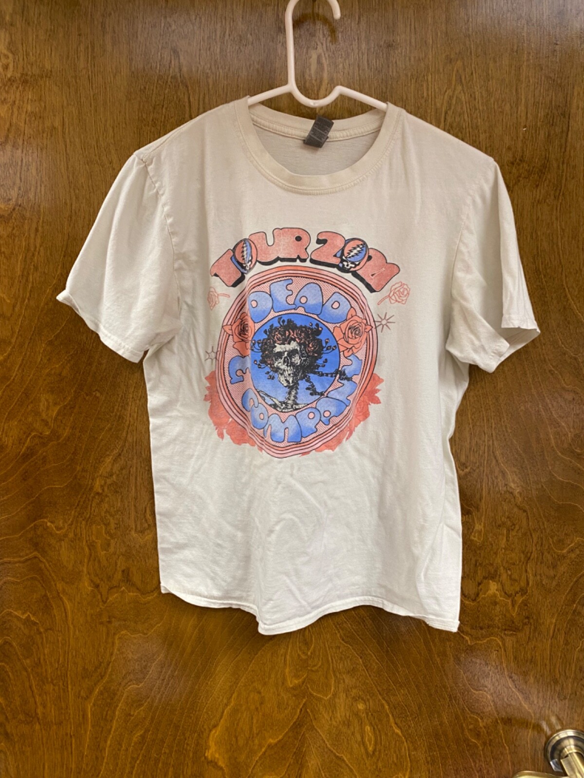 Adult "Gilden" ivory T-shirt "Tour 2021 DEAD & COMPANY” . Size Med P.O.