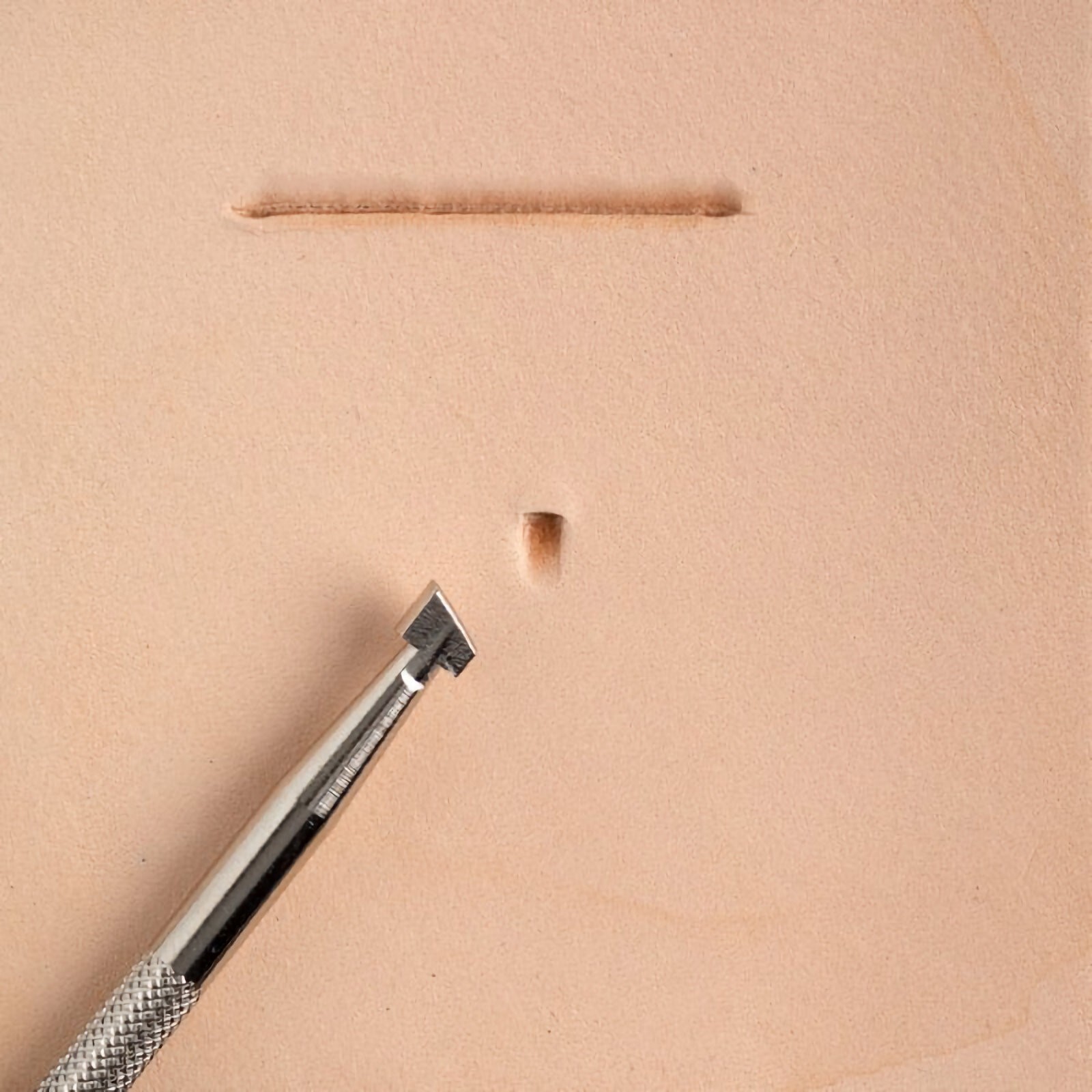 Craftool Single Beveler Stamp 6935-00 by Tandy Leather