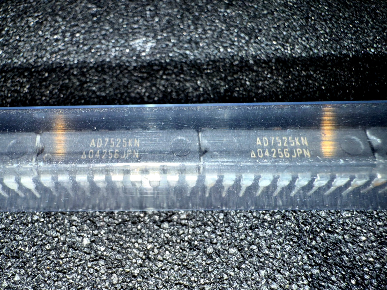 AD7525KN