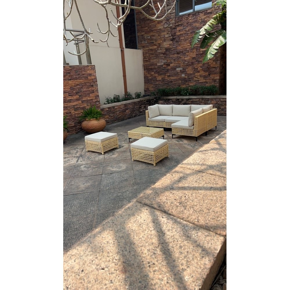 Patio Coffee Table Weatherproof Wicker with Tempered Glass Top