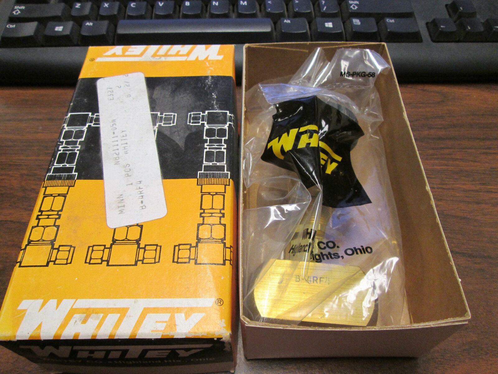 Whitey Brass Valve B-4RF4 060480