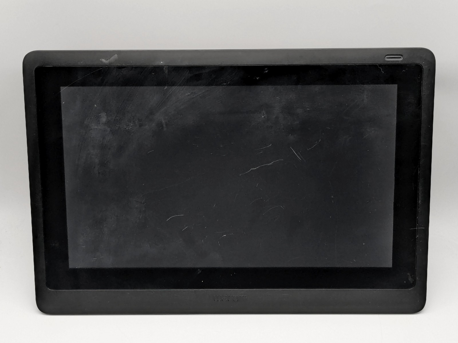 Wacom DTK1660K0A Cintiq 16 Drawing Tablet with Screen