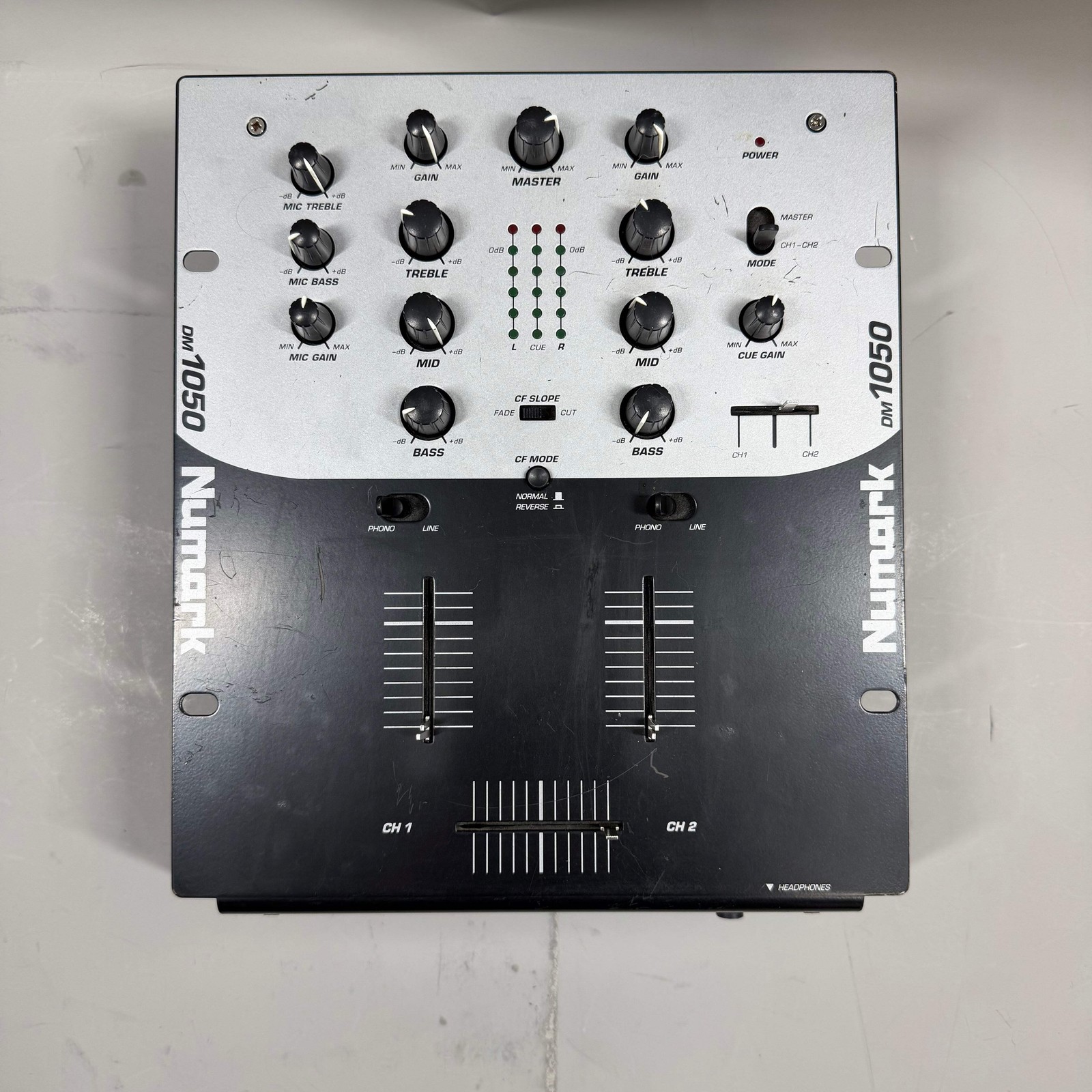 Nurmark Mixer Wired DM1050