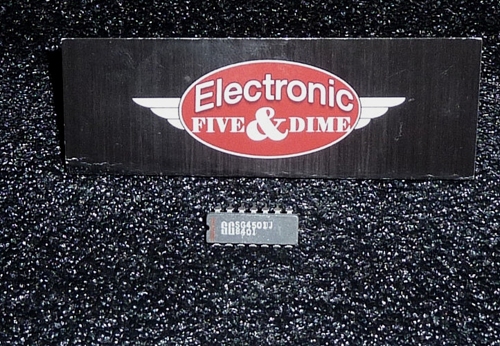 SG4501J  SG  DUAL VOLTAGE TRACKING REGULATOR  IC