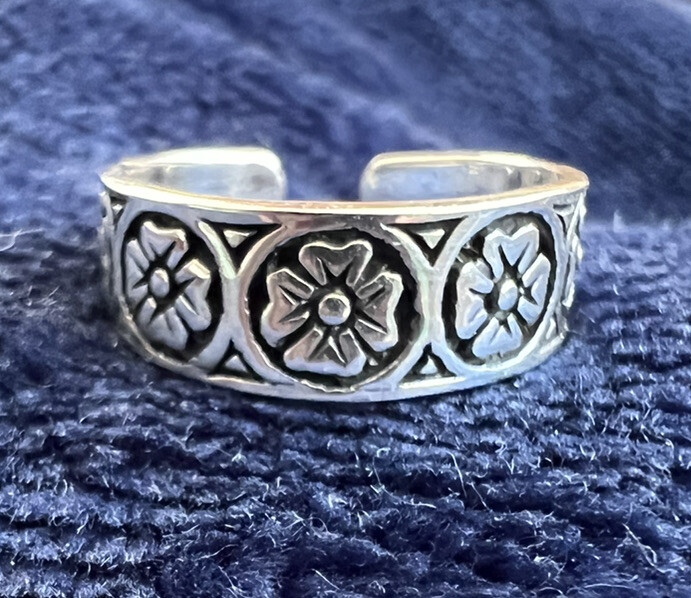 Sterling Silver Toe Ring Embossed Flower Band 925 Adjustable