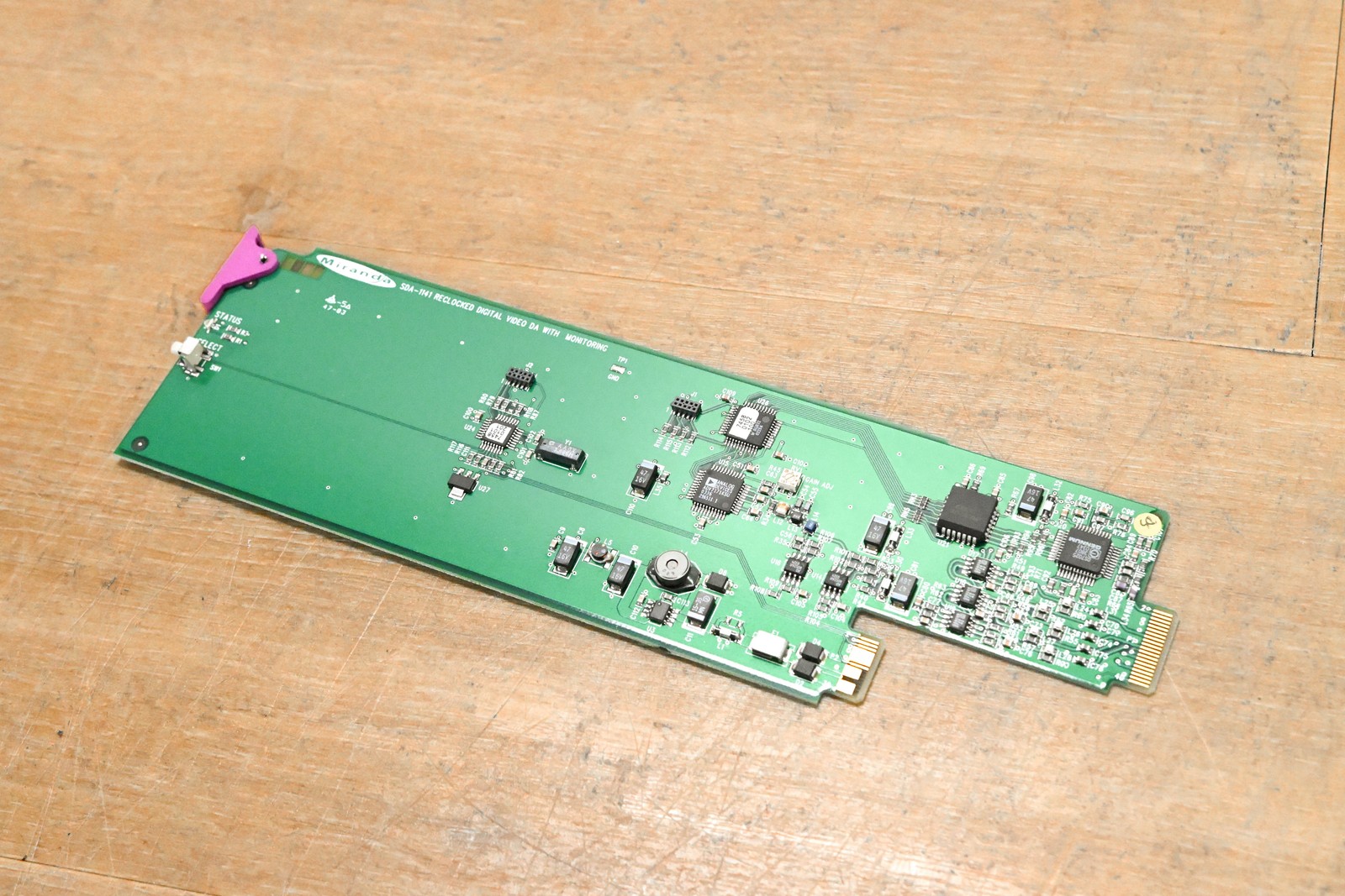 Miranda SDA-1141 Reclocked Digital Video DA with Monitoring Module CG01146