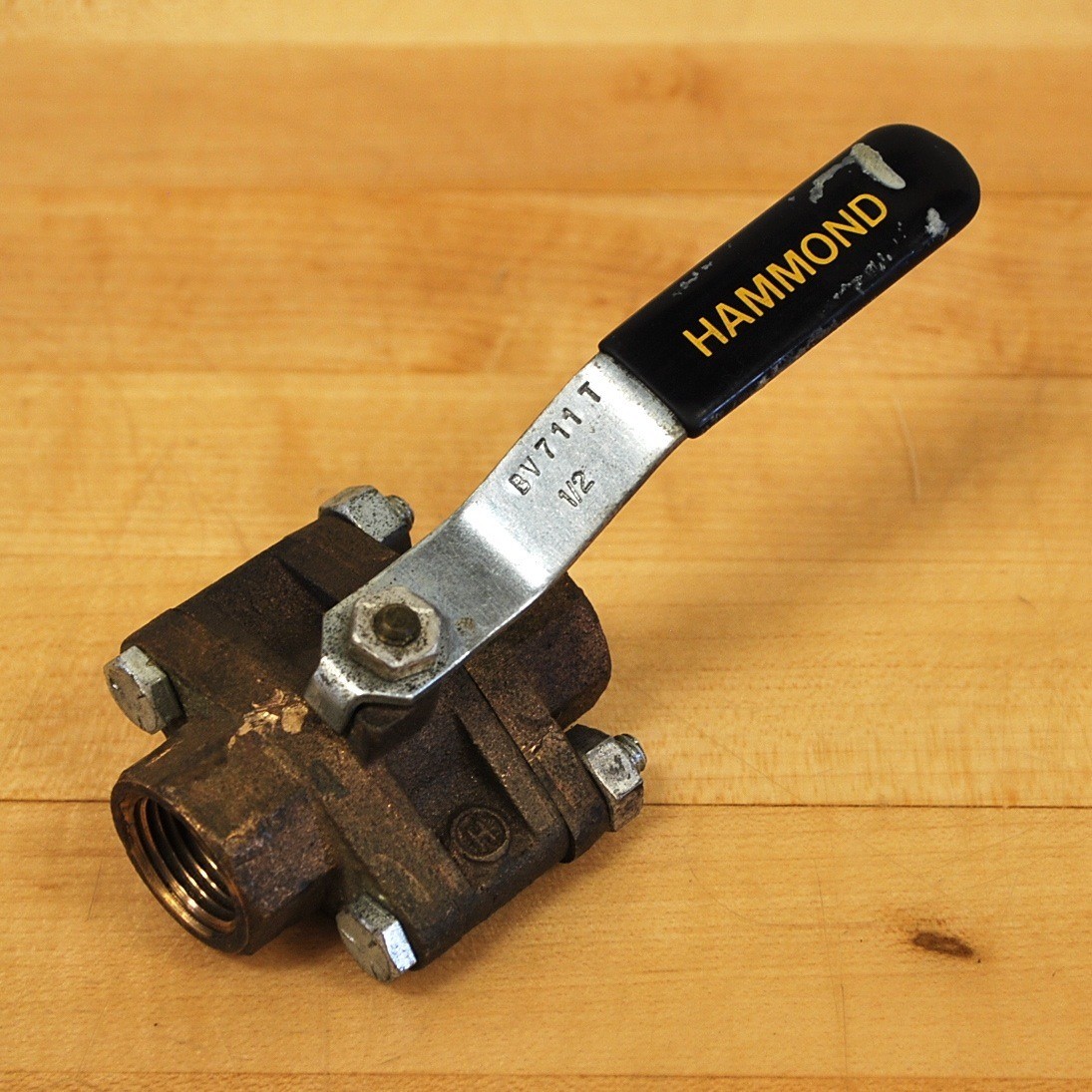 Hammond 1/2"NPT Brass Shut Off Valve. 400WOG - USED