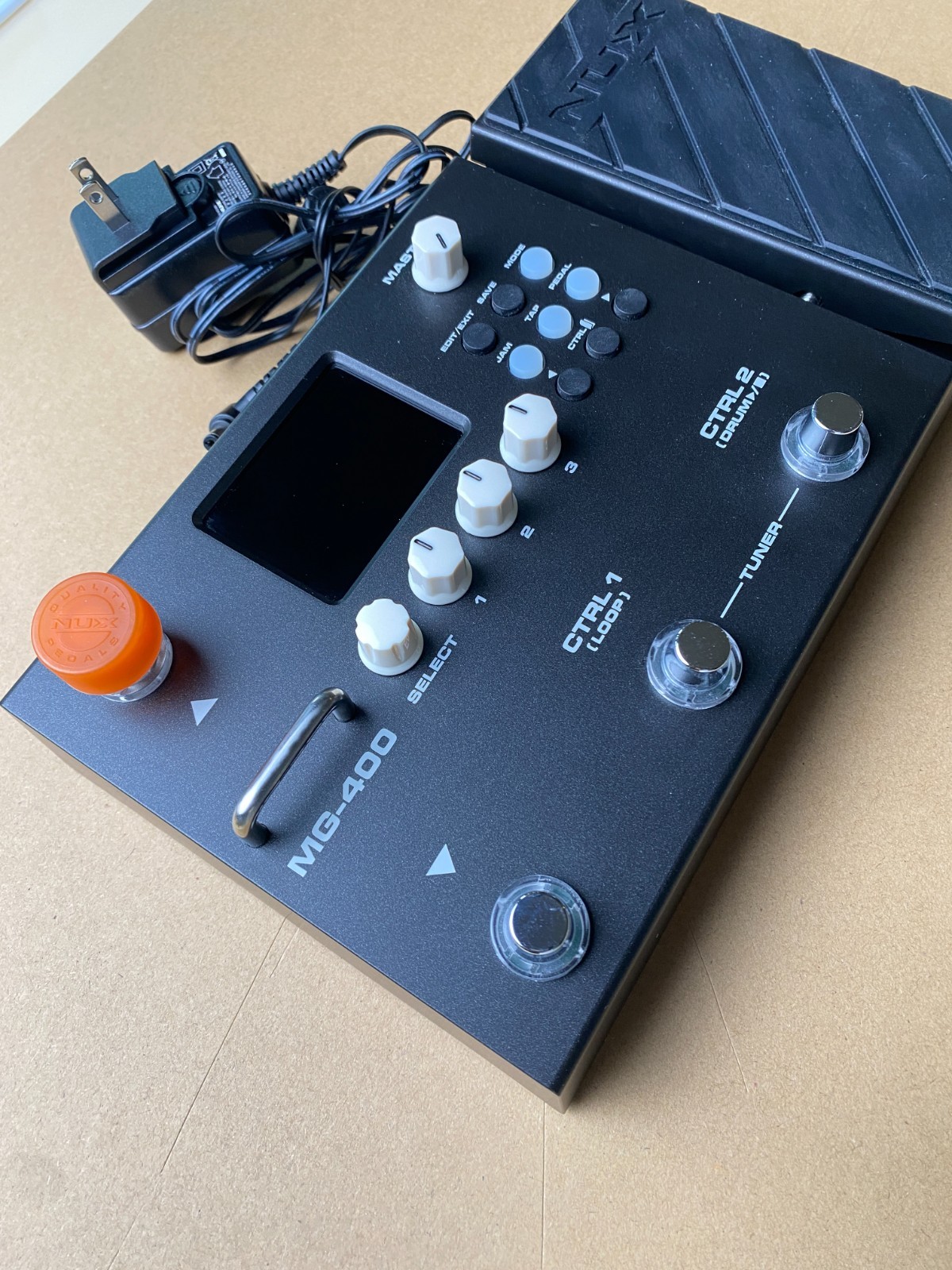 NUX MG-400 Dual DSP Modeling Guitar and Bass Effect Processor Pedal Black