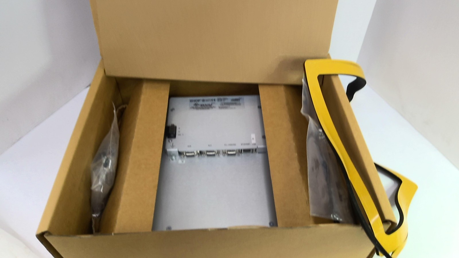 UniOP eTOP312U201 Control Panel 24V 1.05A