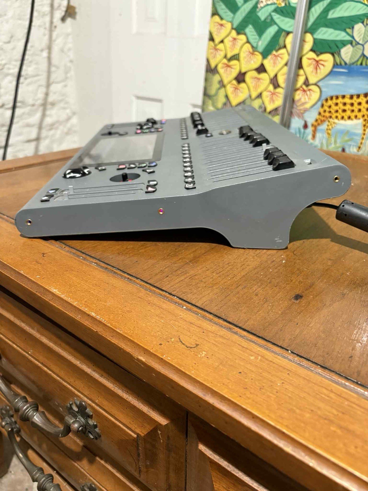 Cognito PRO512 DMX console Working missing some buttons offer as found