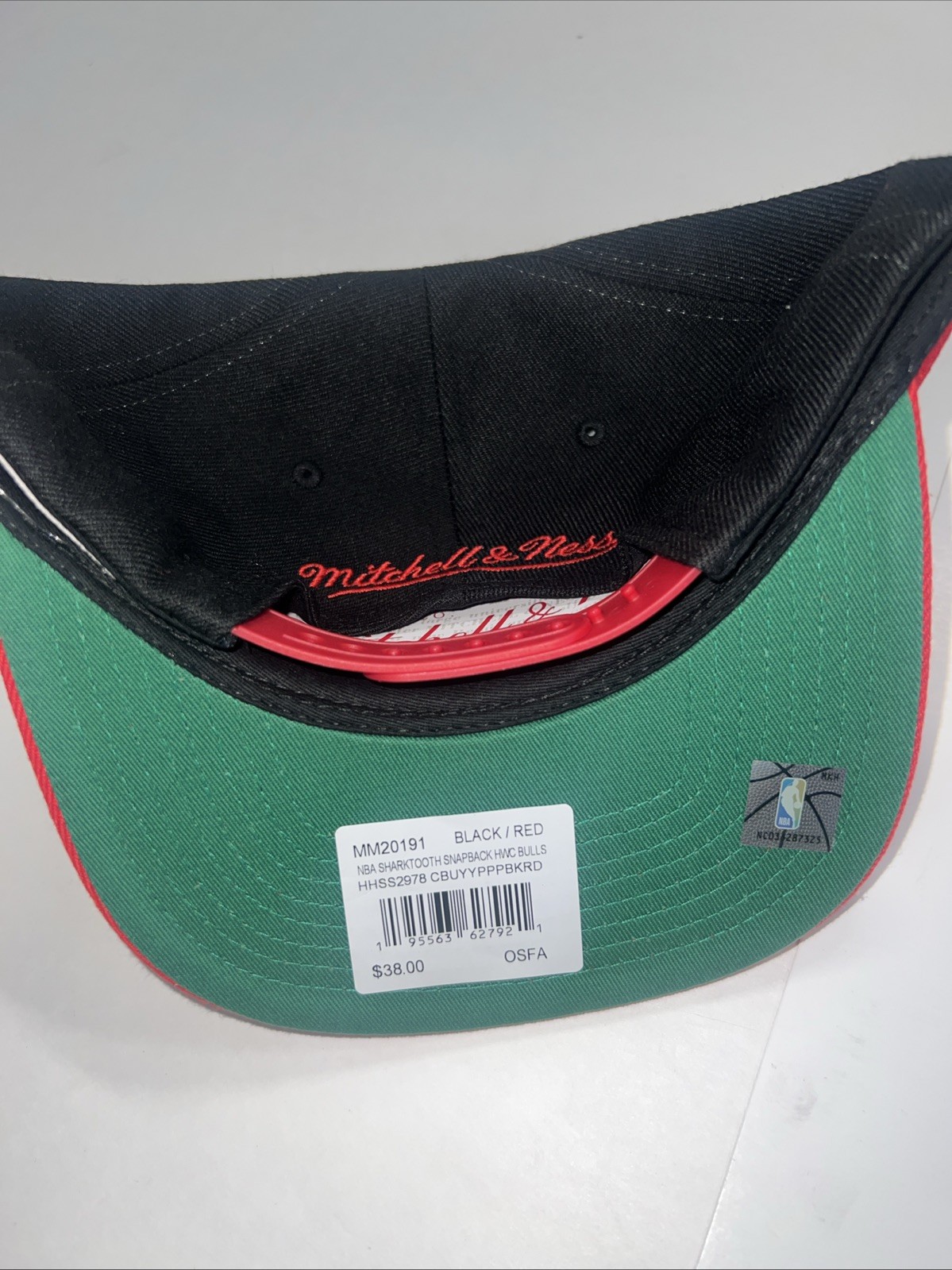 Mitchell & Ness NBA Chicago Bulls Sharktooth Black/Red Snapback Hat NEW
