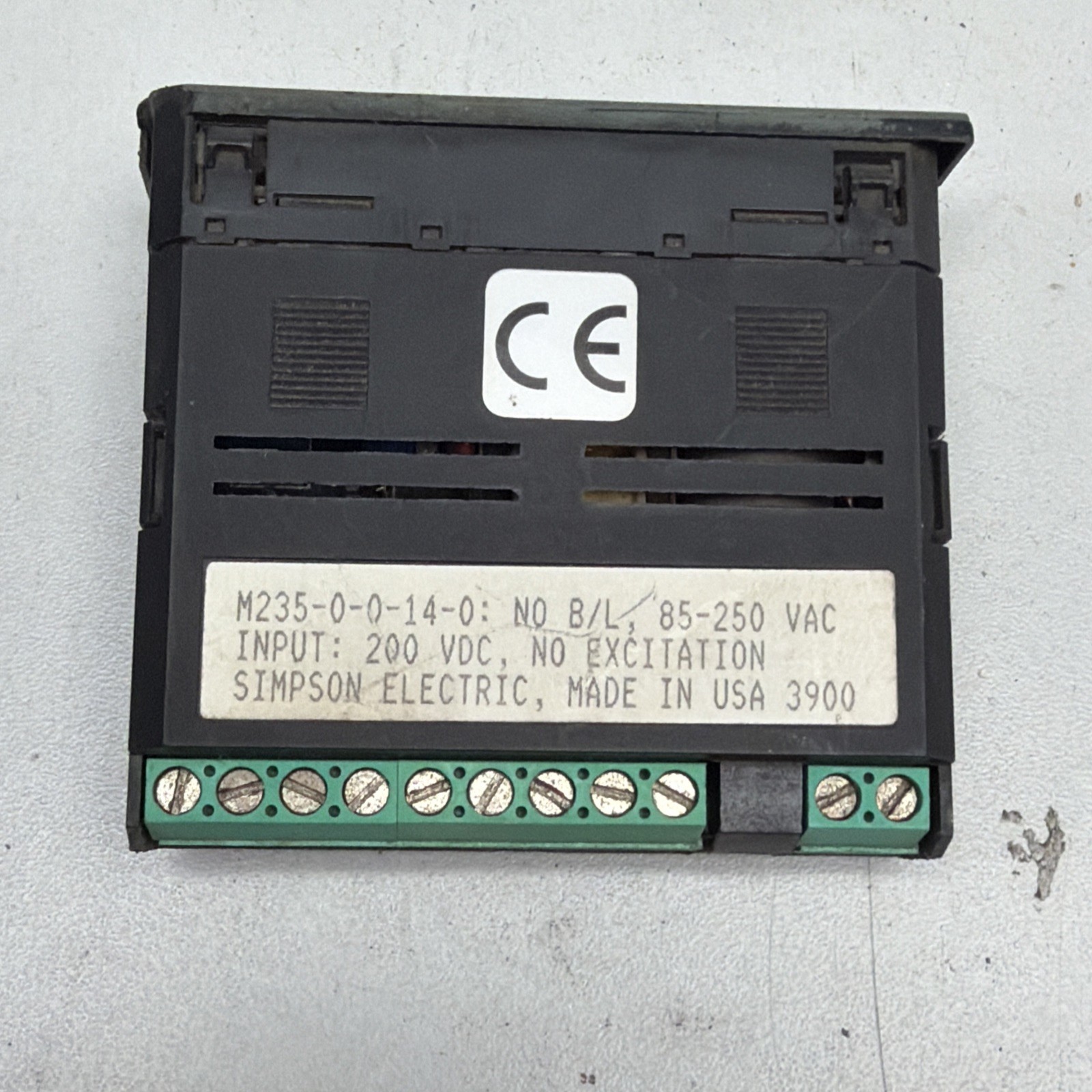 SIMPSON M235-0-0-14-0 **CHIPPED**