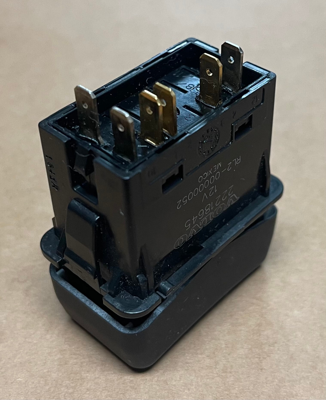 VOLVO Traction Control Rocker Switch 22218645