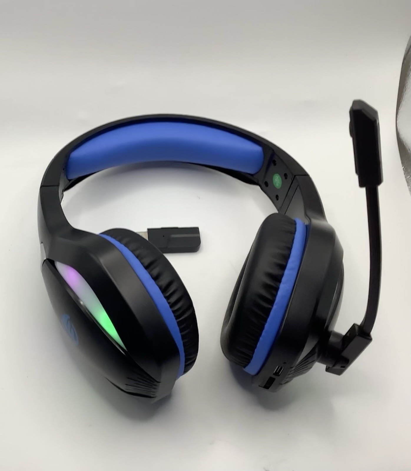 Fachixy FC-100 Wireless Gaming Headset RGB Mic USB Dongle PC PS4 PS5