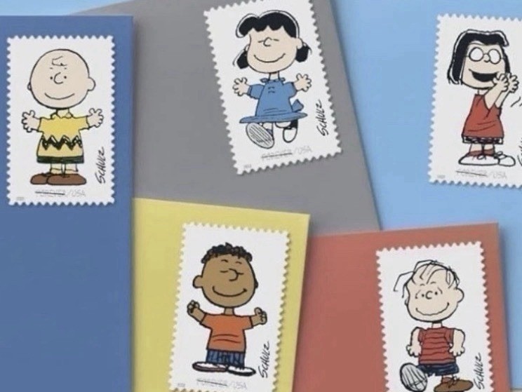 Charlie Brown Peanuts Gang 1st Class Stamps