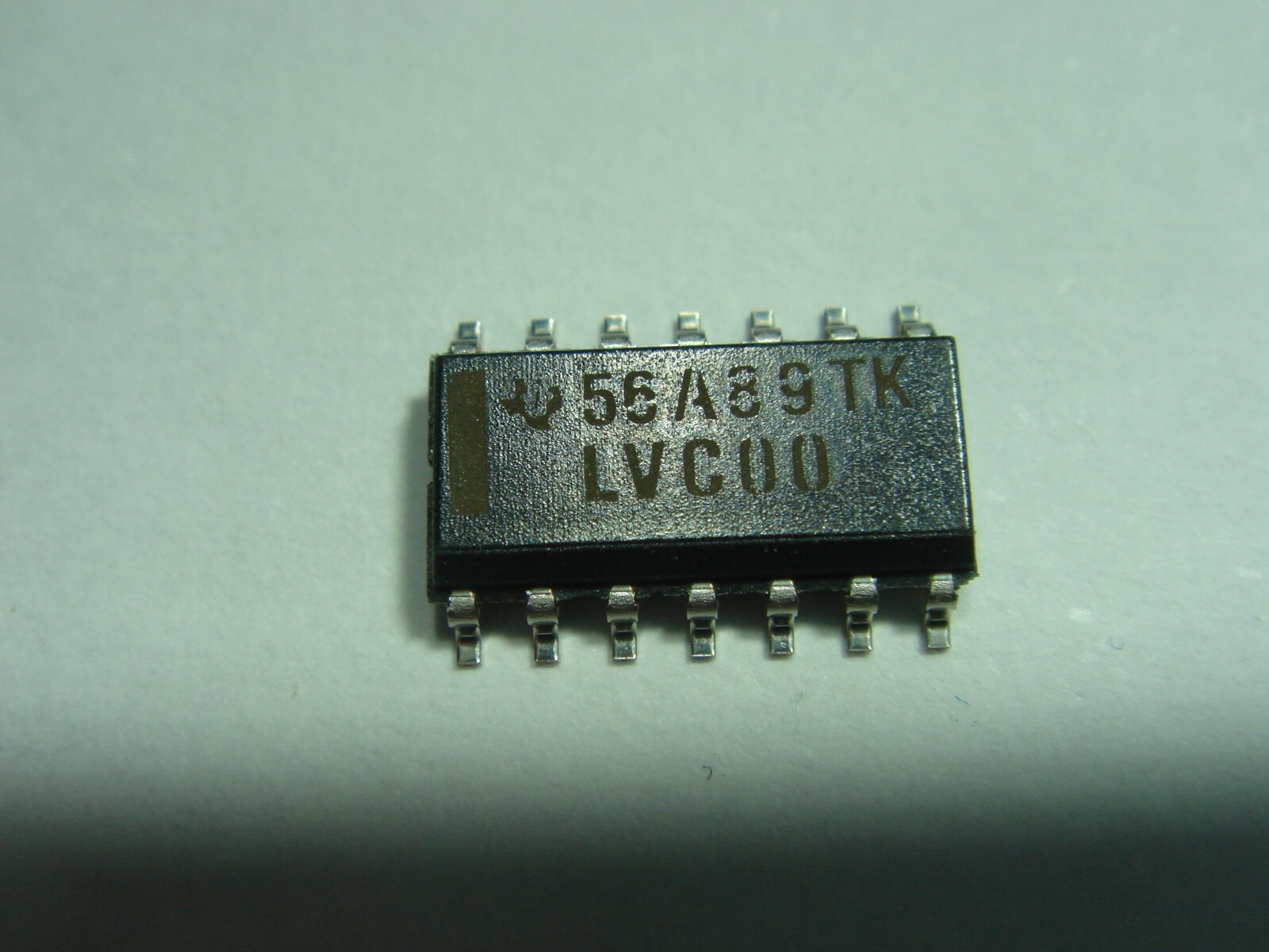 74LVC00 SMD IC Circuit #AN54