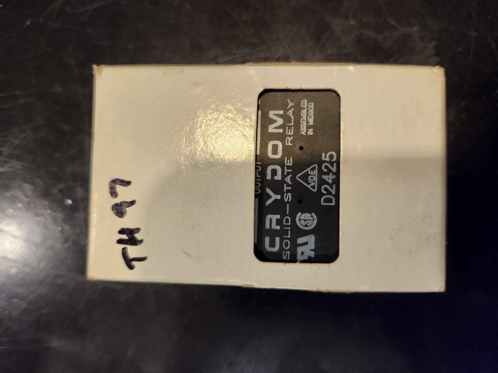 Crydom D2425 Relay Solid State Relay 25A/240V You get Three (3) units FREE SHIP