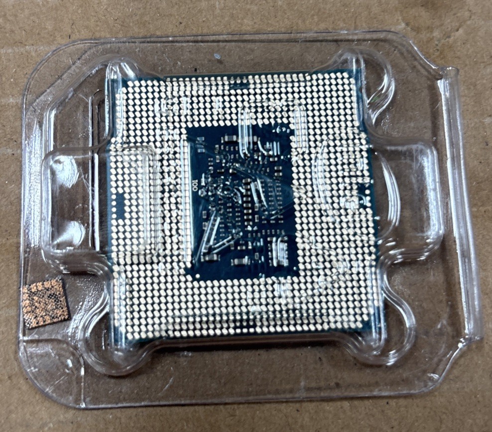 Intel Xeon E3-1275 V6 LGA1151 CPU Processor 4-Core 3.8GHz SR32A 73W E3-1275 V6