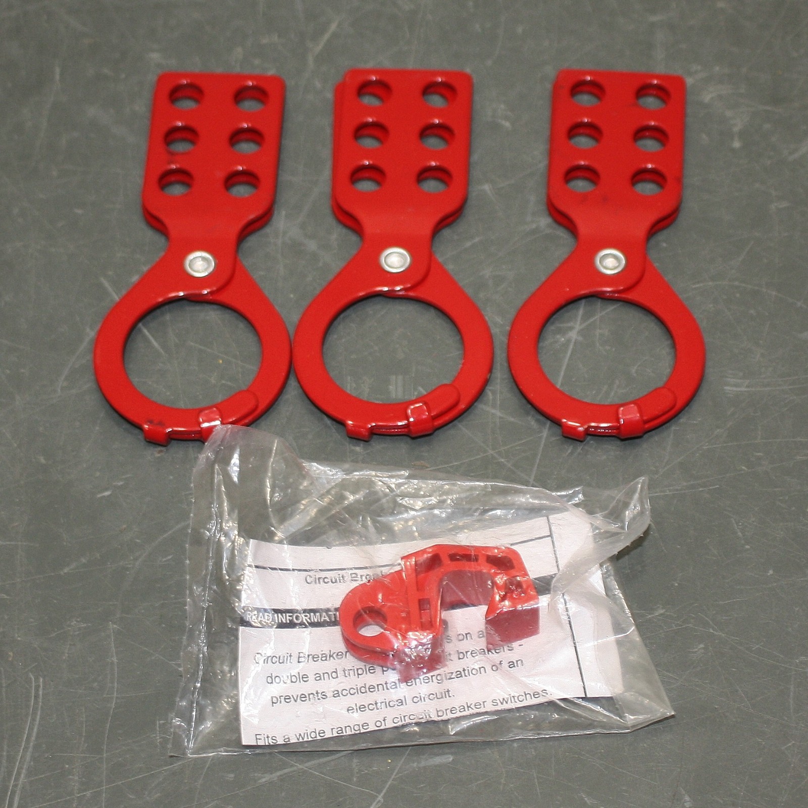DAMAGED - Zing Lockout Tagout Station Kit 2723, (3) Padlocks, (3) Hasps, Tags
