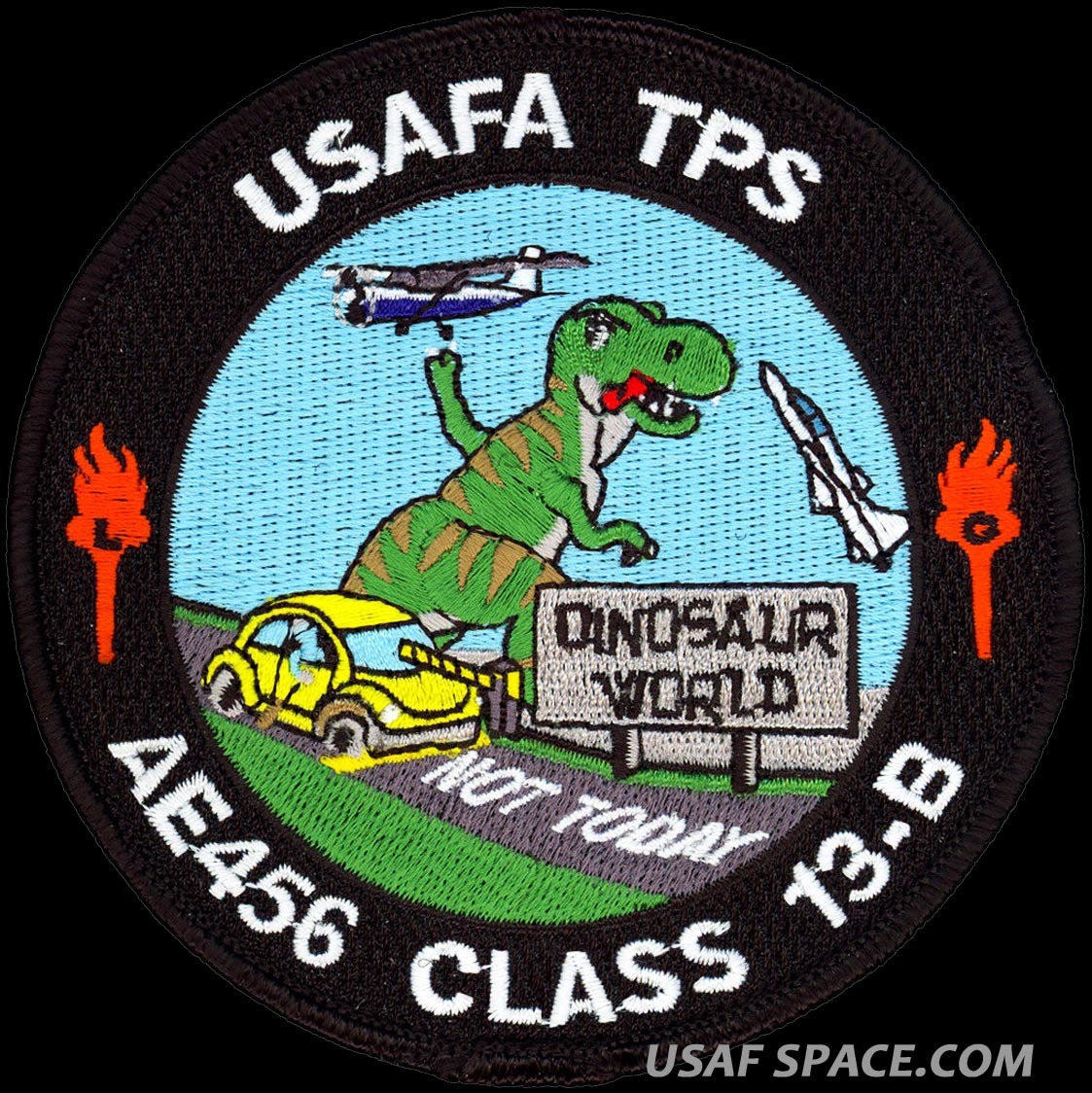 USAF TEST PILOT SCHOOL CLASS 2013 - DINOSAUR WORLD - ORIGINAL AIR FORCE PATCH