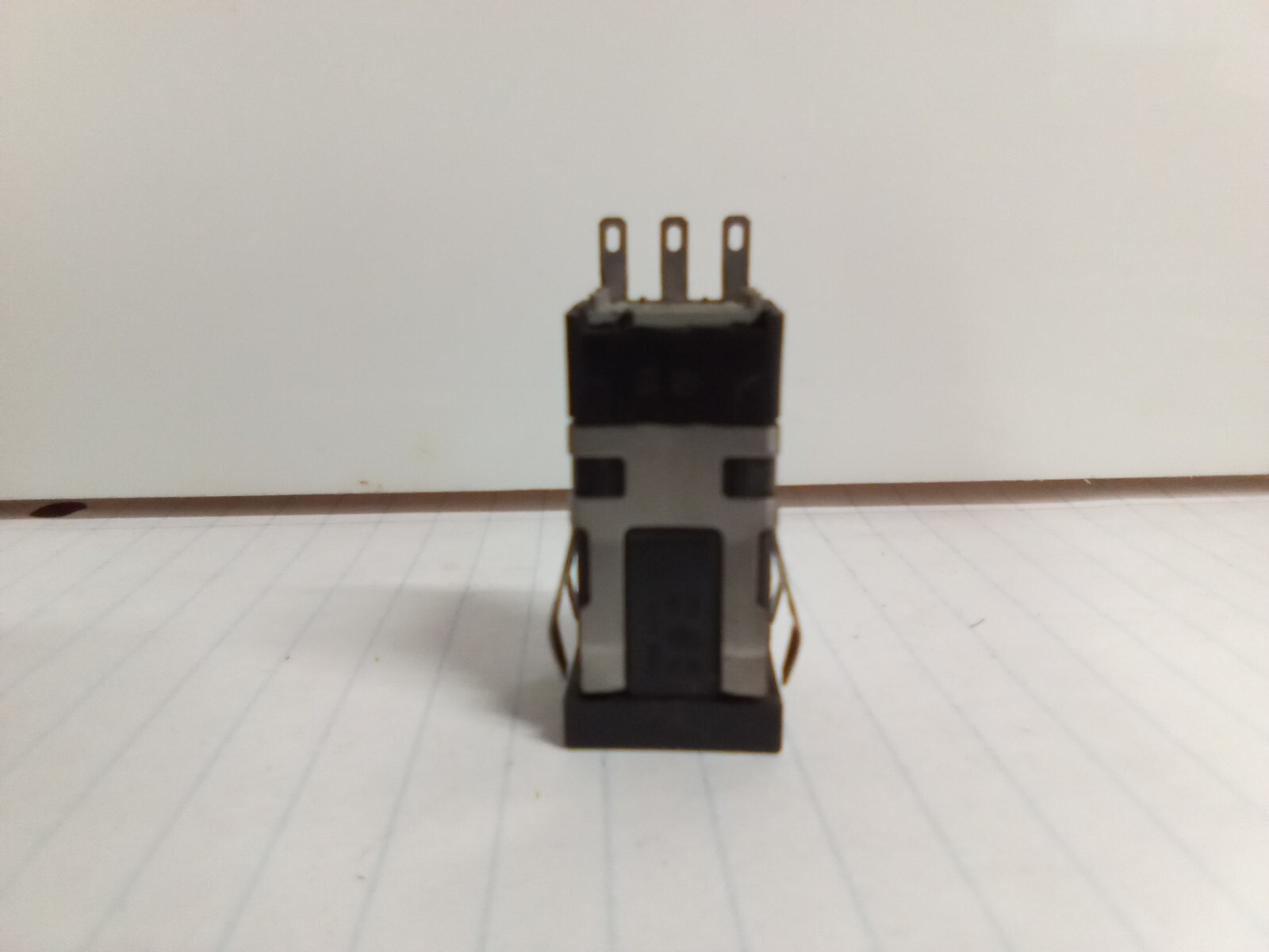 Micro Switch AML20 Series 3-Prong