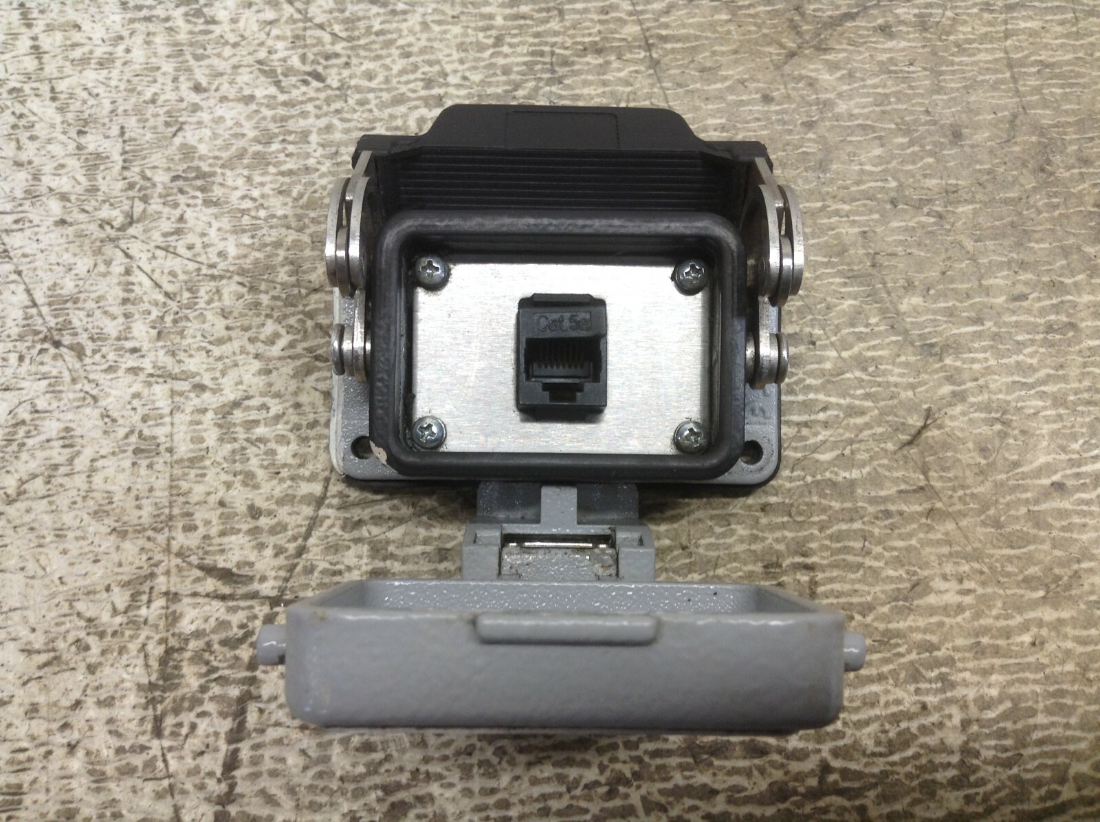 Mencom Panel Interface Ethernet Cat 5E (TSC)