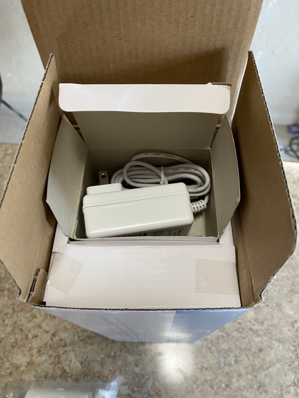 SimpliSafe Gen 3 Security System 16 Entry 3 Glass Break Keypad Base Remote