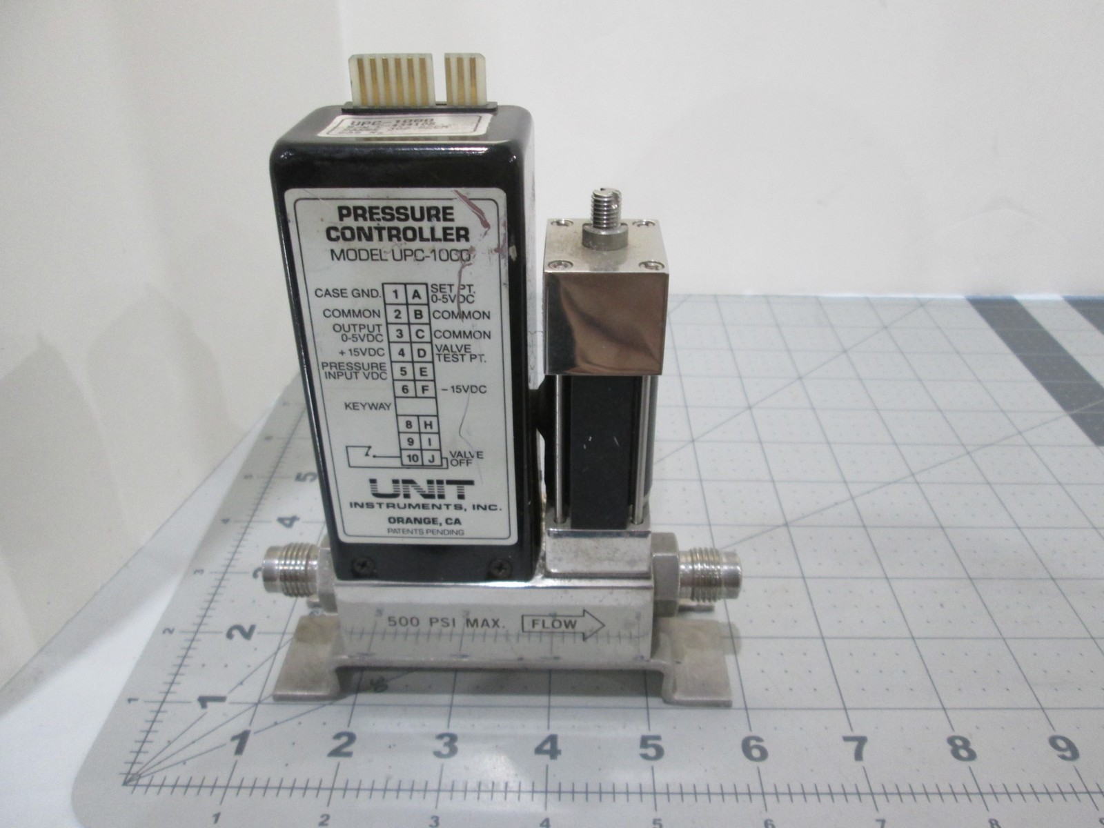 Unit, UFC-1000, Mass Flow Controller, N2, 300 SCCM, Used