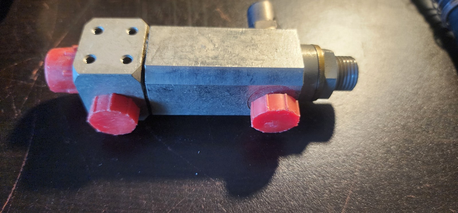 SABRE Hydraulic Shuttle Valve
