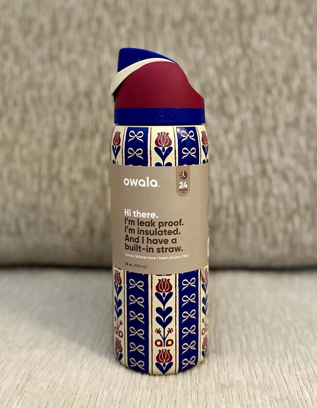 Owala 32 oz Holiday Hygge FreeSip Stainless Steel Water Bottle NEW IN HAND