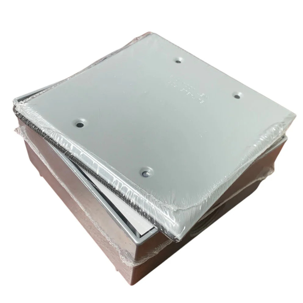 New Eaton TP7090 Two Gang Weatherproof Aluminum 4.5" Outlet Box w Cover