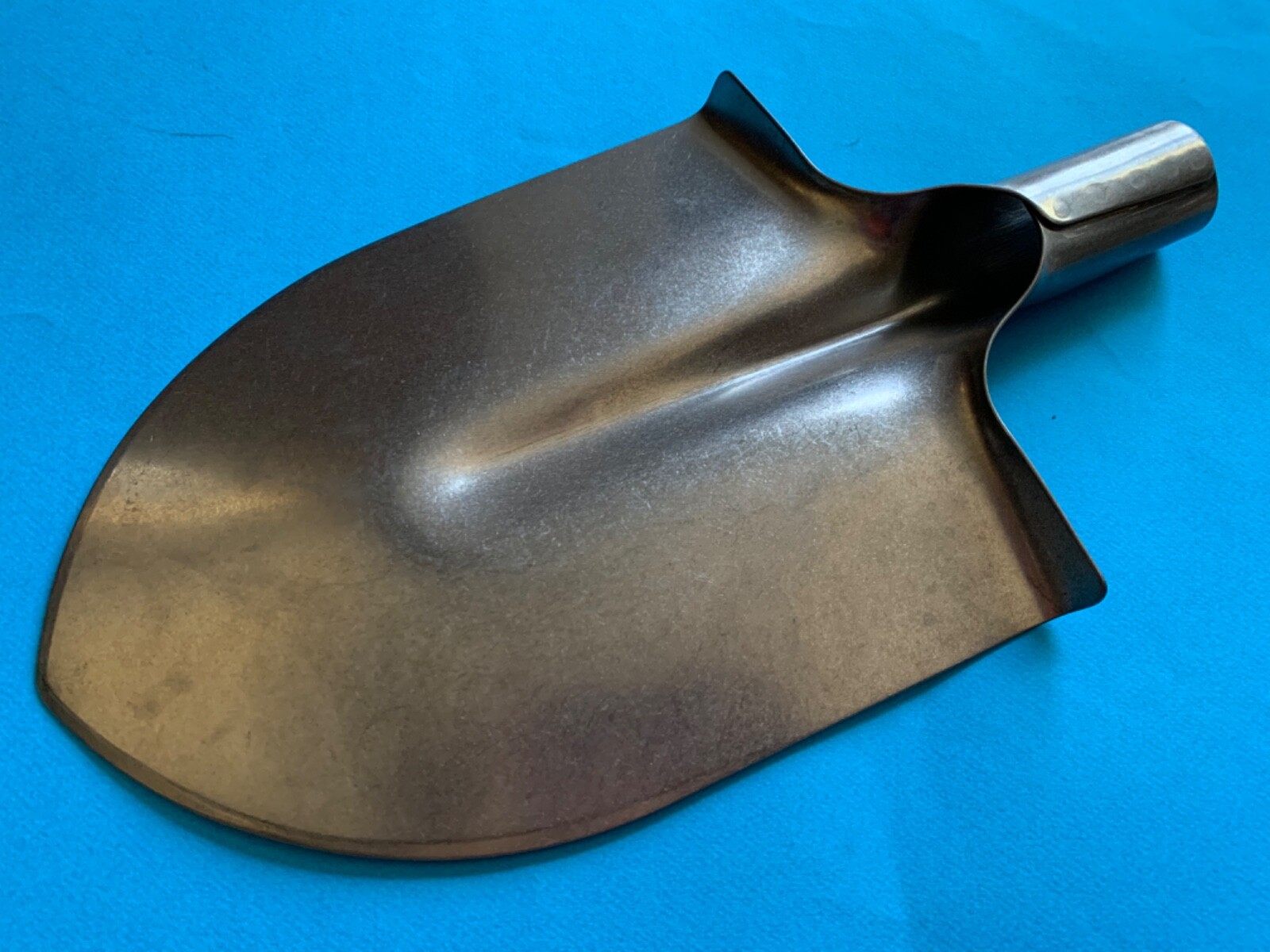 TITANIUM GARDEN SHOVEL