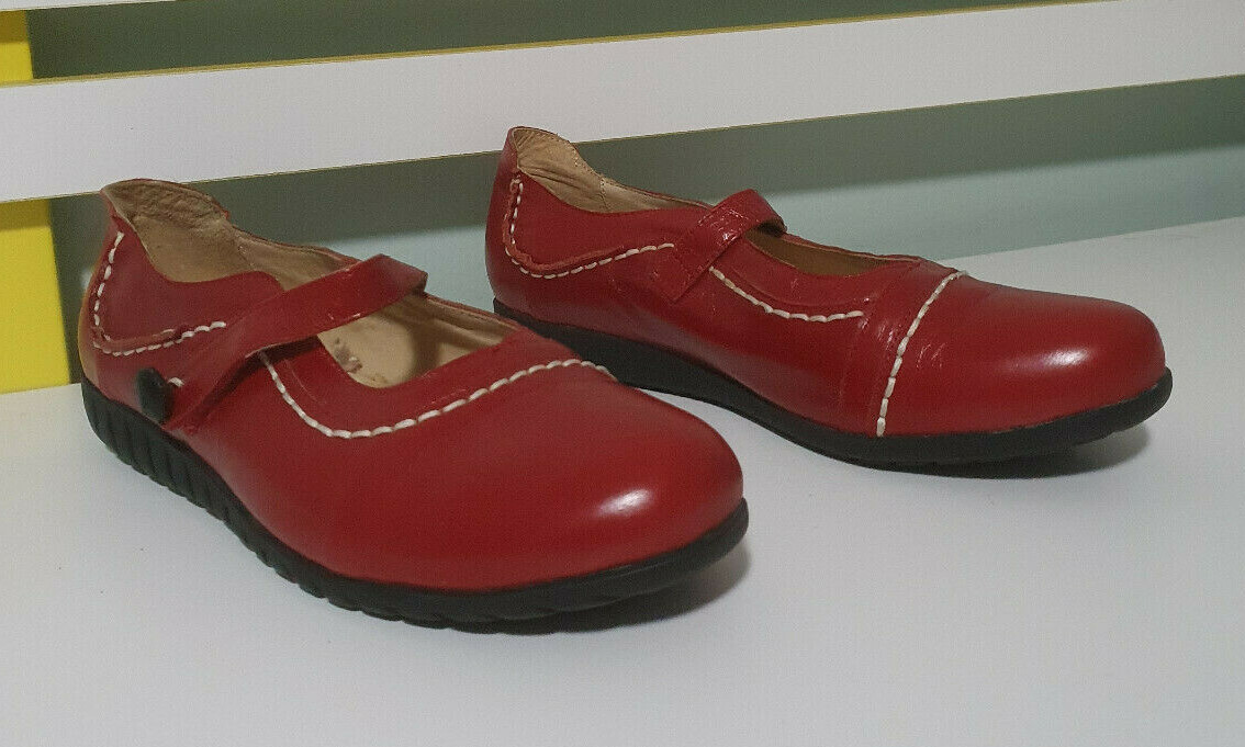 CASSINI SHOES MOONBEAM RED HOOK N LOOP 37 SIZE 7 WOMENS