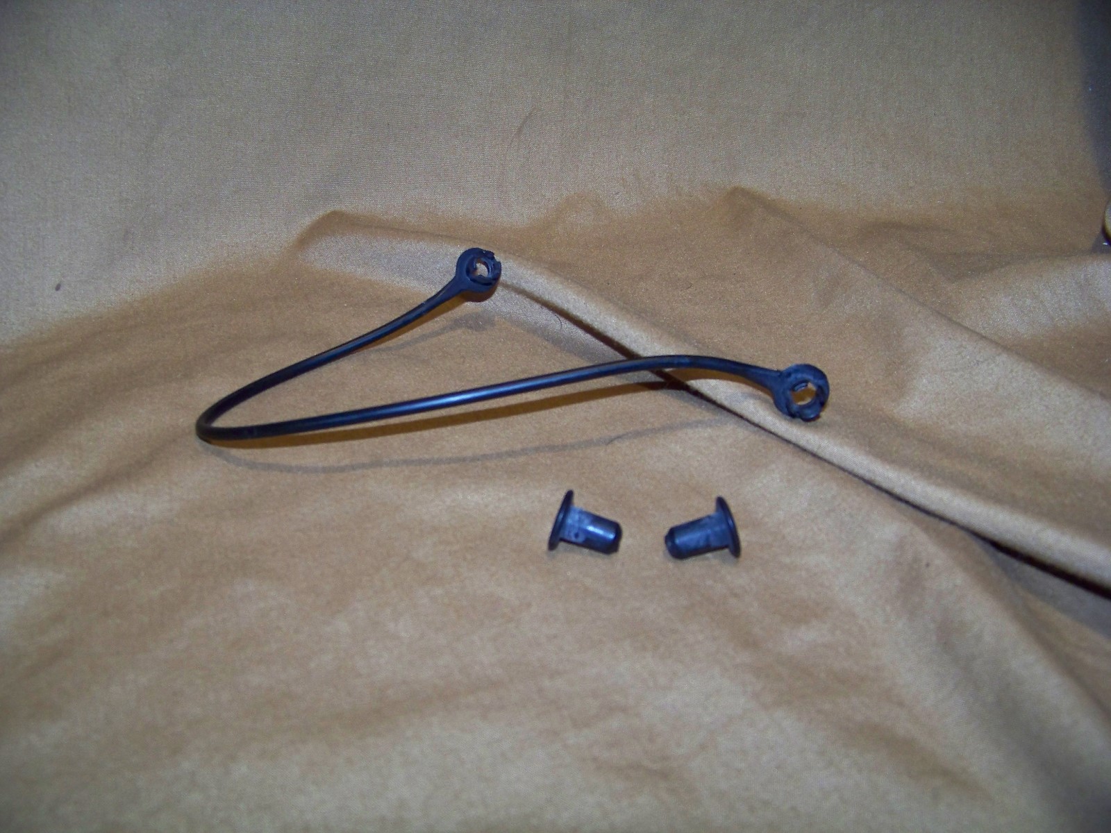 1988-'94 Glove Box Stop Strap for Sierra, Silverado and SUV
