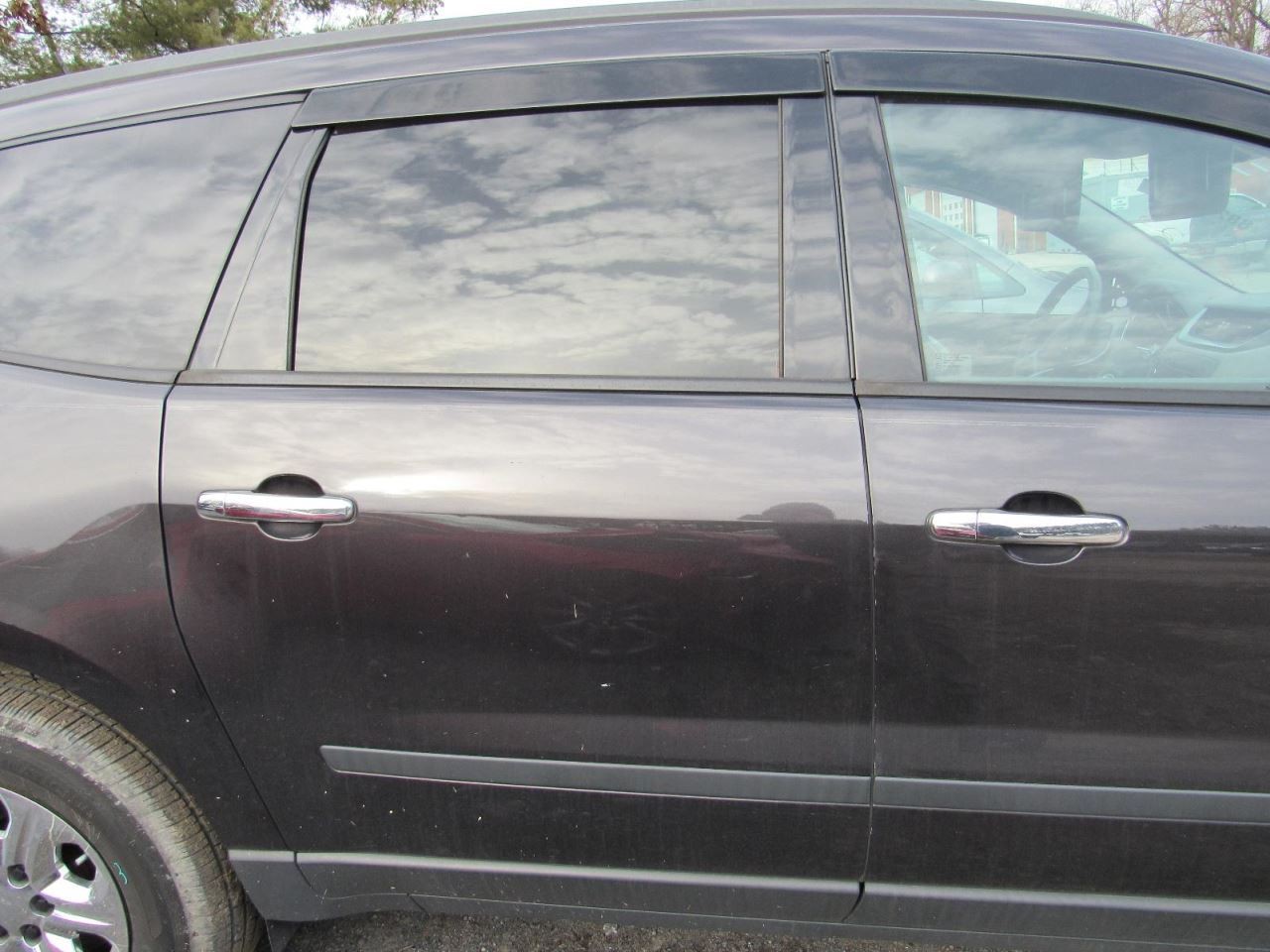 TRAVERSE 2016 Glove Box 1028605