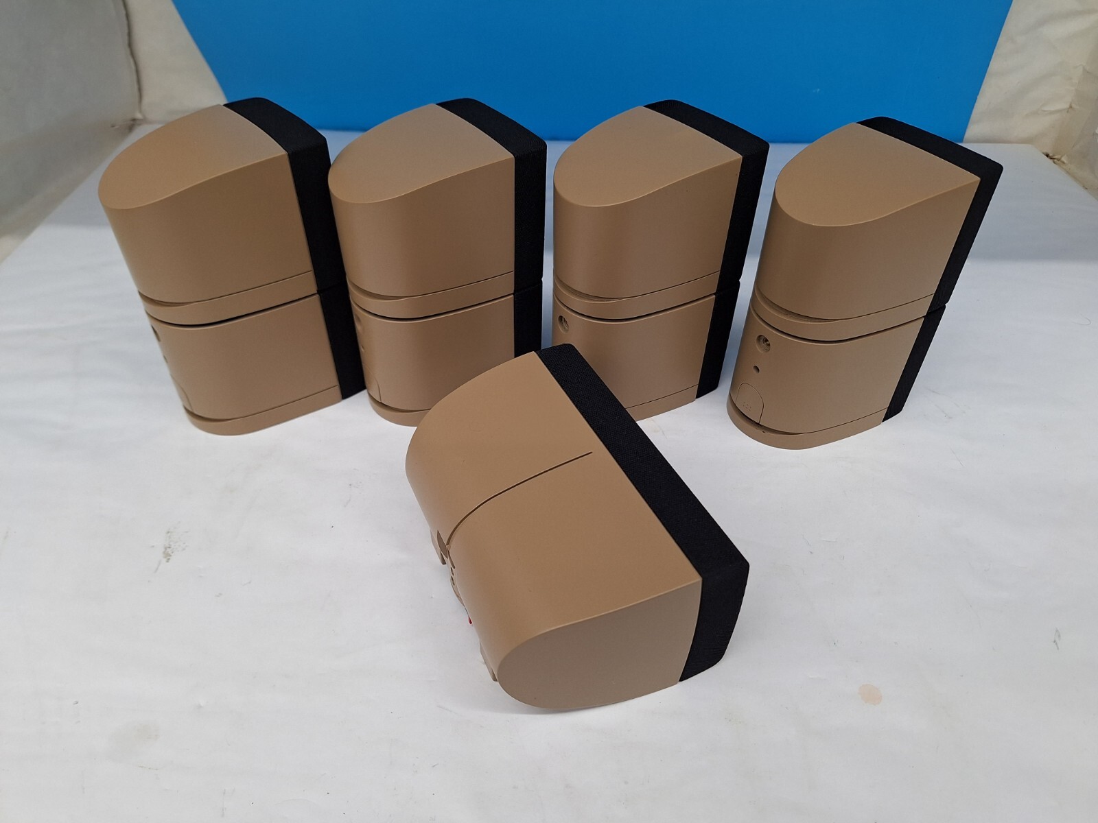 5x Set Bose double cube speaker w Horizontal Center Tan/Brown